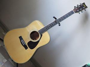 Yamaha FG-201